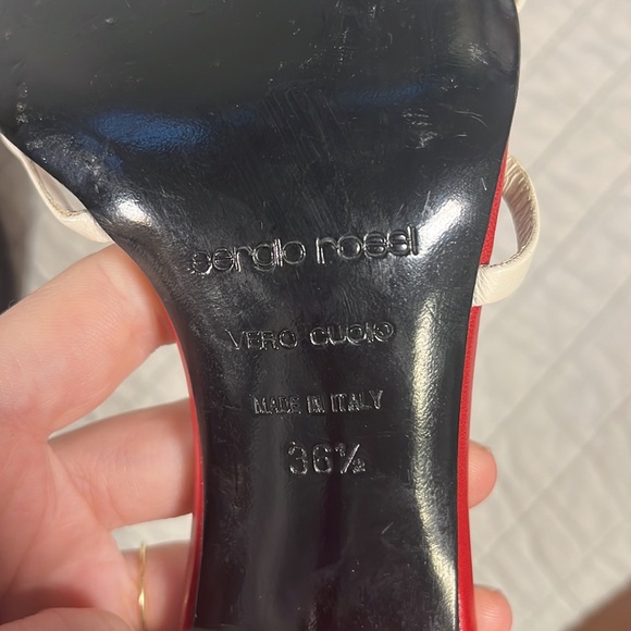 Sergio Rossi Red Stiletto Heel, White Strap and Red Leaf Embellishments, Sz 36.5 - Picture 6 of 7